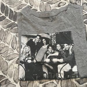Popular tv show friends tee shirt !